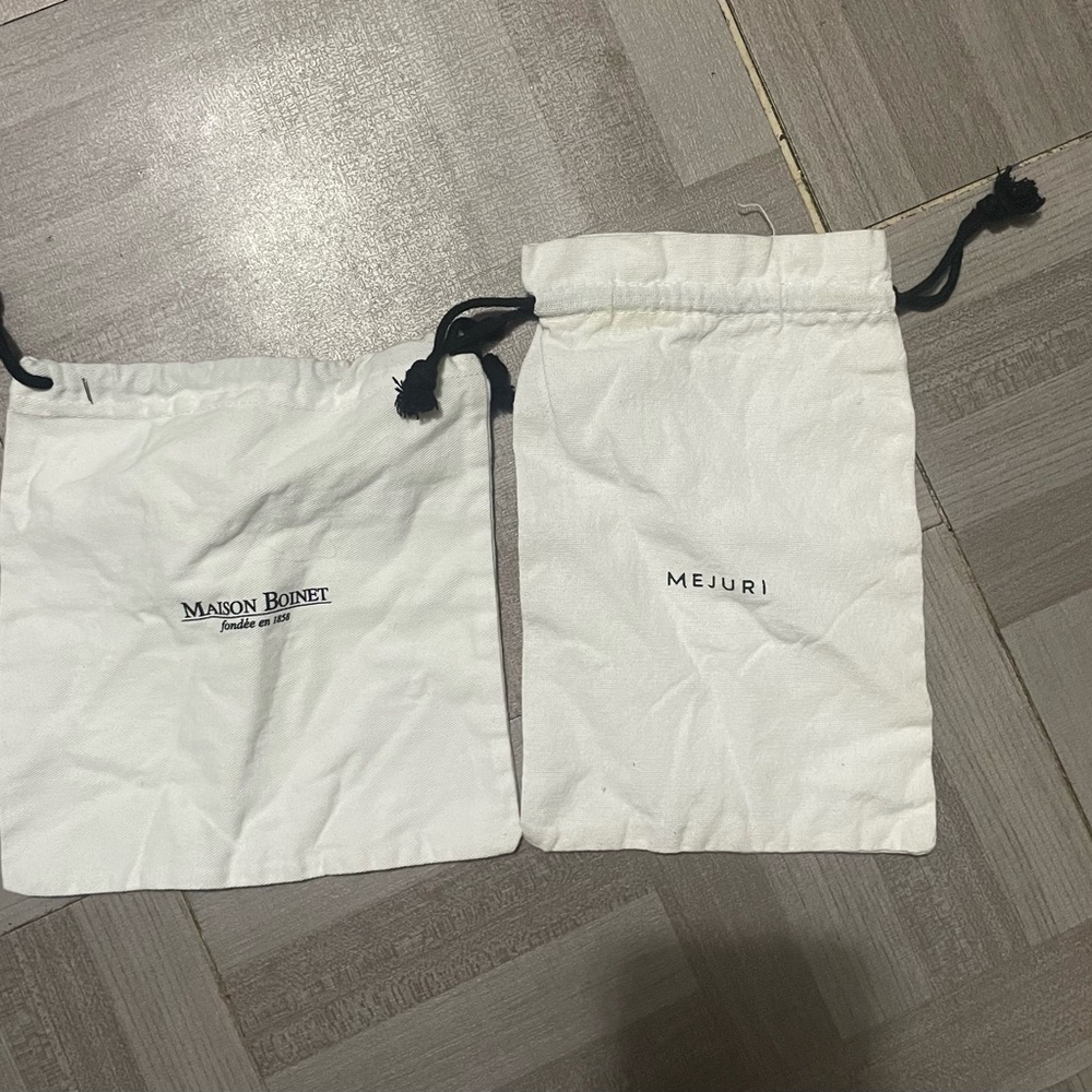 2 Mejuri  drawstrings bag & Maison Boinet  dust bag